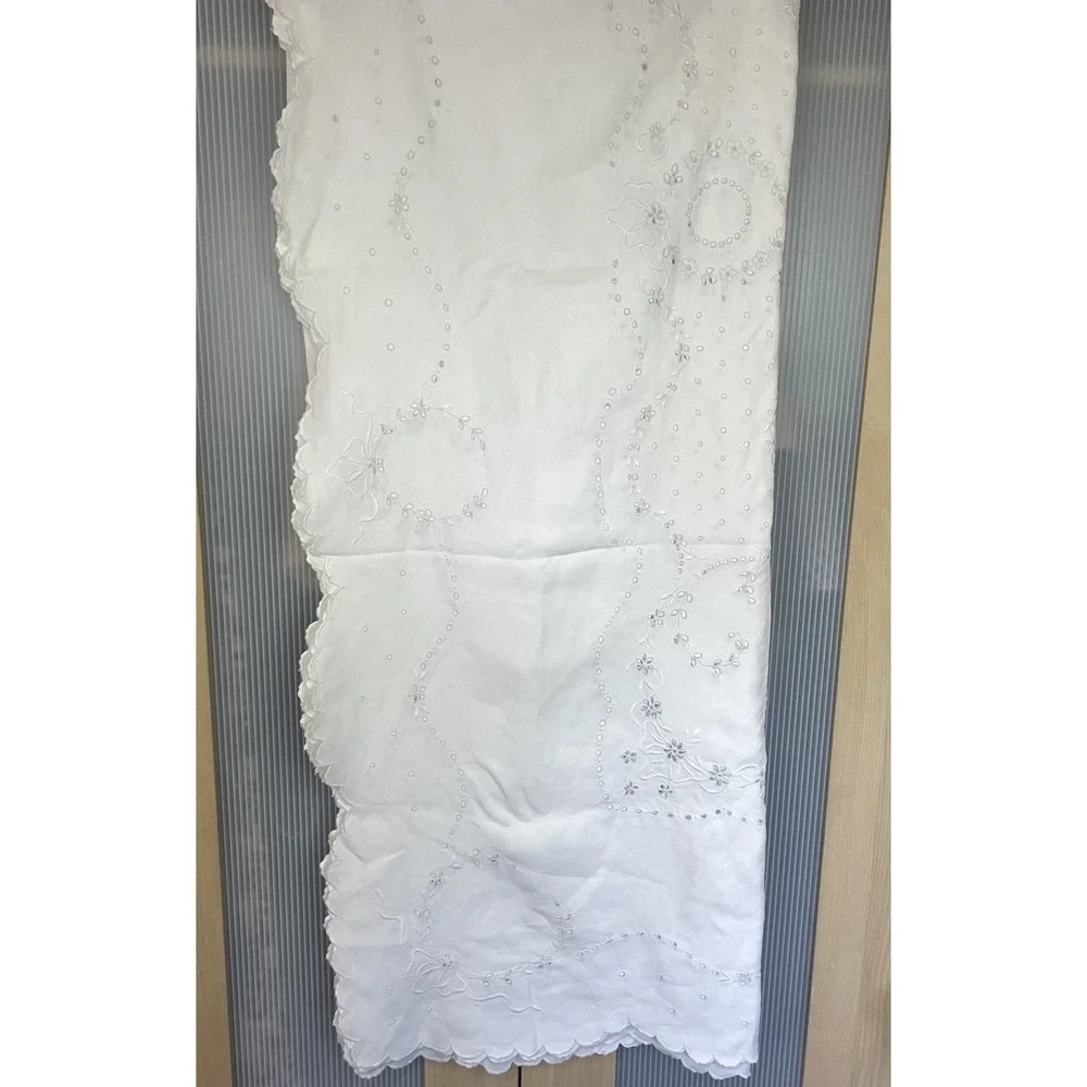 Vintage White Linen Floral Embroidered Tablecloth Dinning Cottagecore Farmhouse